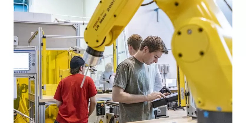 FANUC Scholarship Supports Industry, Educators, and Students 